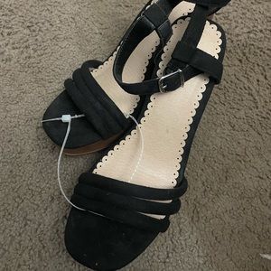 (8.5 W) Black & Brown heel - ZiGi Girl